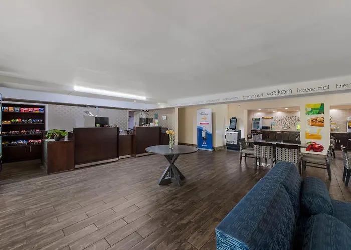 Quality Inn & Suites Airport Charlotte